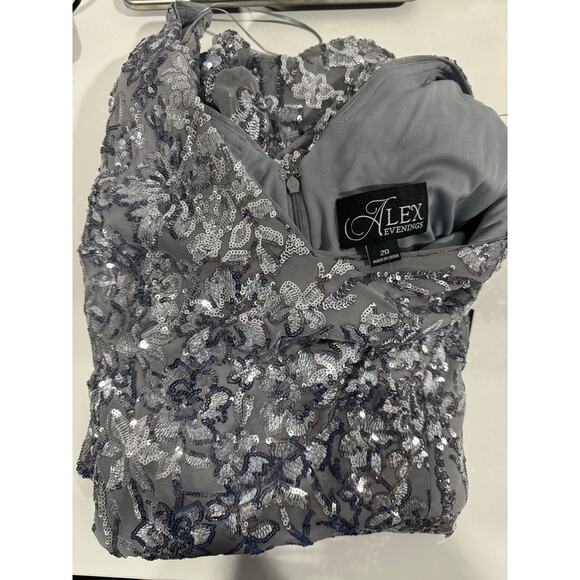 Alex Evenings Women's Long Mother of The Bride Sequin Dress with Cold Shoulder - Picture 5 of 6